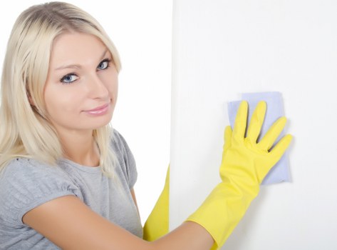 Bathroom cleaning as part of move in cleaning in Kentishtown